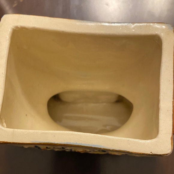 Vintage Ceramic Hand Painted Japan stamped Carriage Planter - Picture 2 of 8